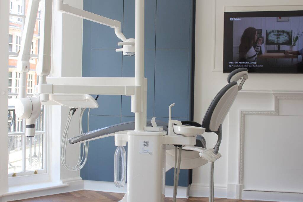 emergency dentist in london